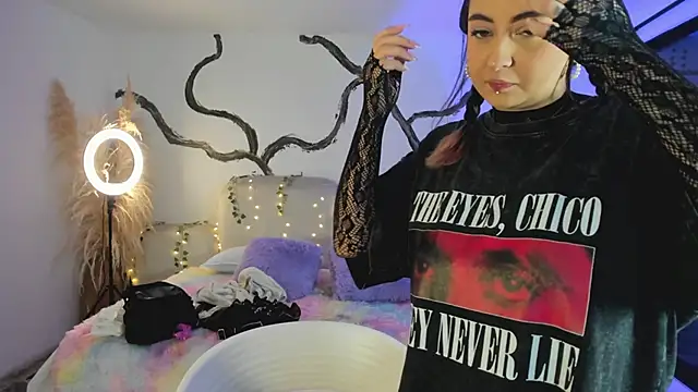 SarahCastro1  online show from December 19, 5:10 am