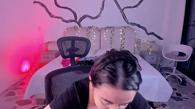SarahCastro1  online show from September 14, 4:02 am