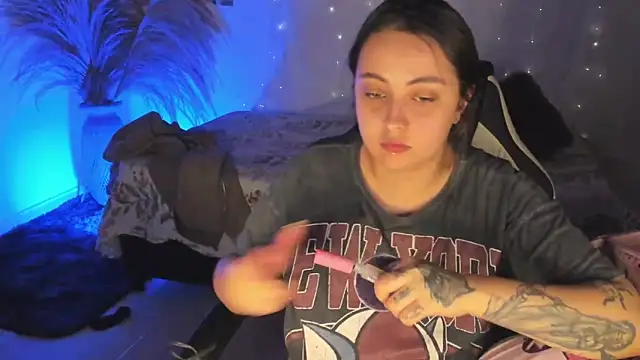 SarahCastro1  online show from May 5, 12:57 am