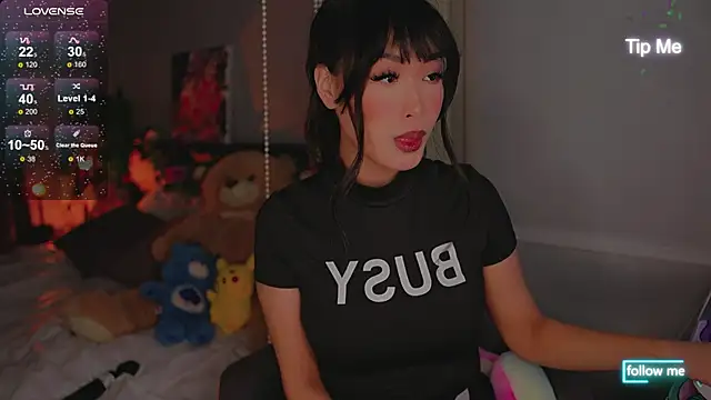 Snapshot of Kami_Lee_XO chatting on October 15, 7:33 pm Kami Lee XO online show from October 15, 7:33 pm