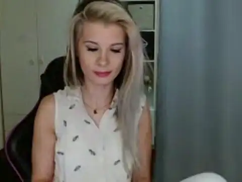 KristineGlow online show from February 12, 7:08 am