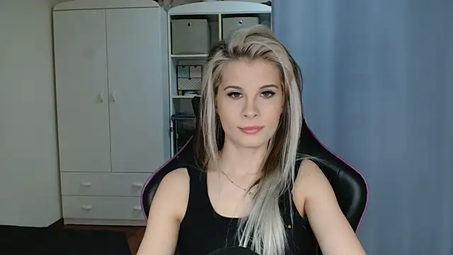 KristineGlow online show from April 22, 6:20 am