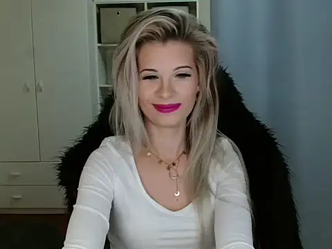 KristineGlow online show from November 6, 7:23 am