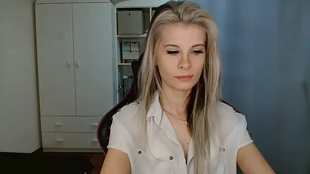 KristineGlow online show from March 31, 6:26 am