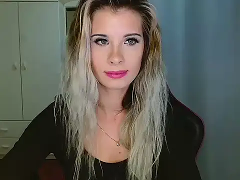 KristineGlow online show from December 15, 7:20 pm