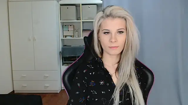 KristineGlow online show from April 20, 6:16 am