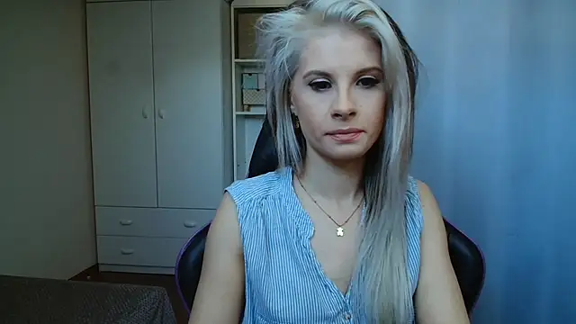 KristineGlow online show from May 22, 6:22 am