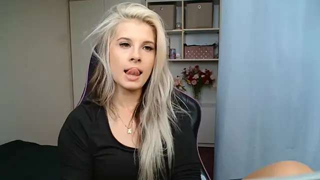 KristineGlow online show from July 22, 2:19 pm