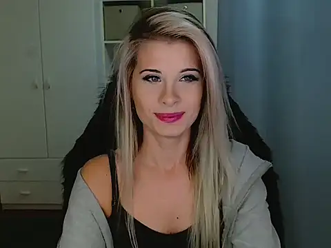 KristineGlow online show from November 17, 3:16 pm