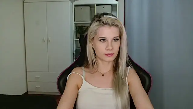 KristineGlow online show from April 16, 6:19 pm