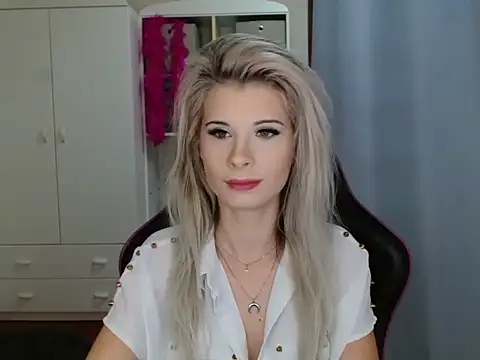 KristineGlow online show from October 27, 8:48 am