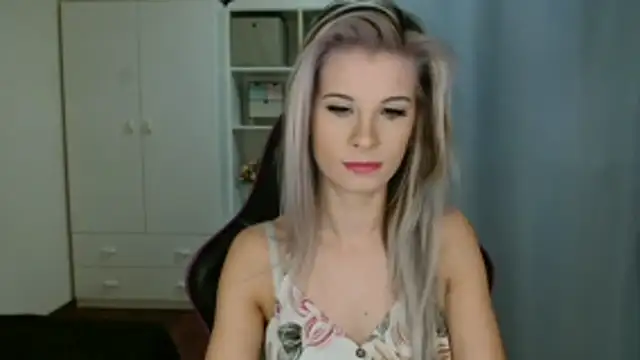 KristineGlow online show from January 15, 7:23 am