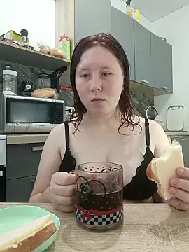 MiaKissy online show from October 3, 6:59 am