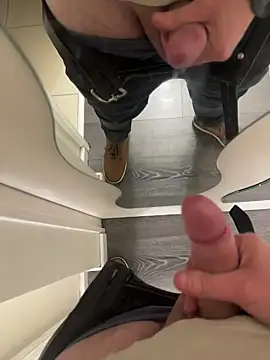 Fredo7501 online show from December 15, 2:56 pm