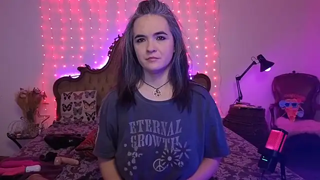 SilkenSin online show from April 12, 9:23 am