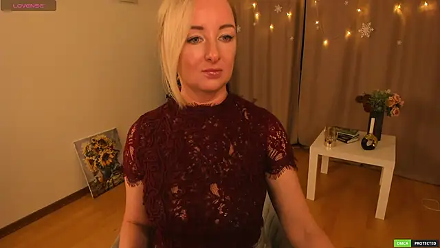 sexmom8 online show from December 17, 10:42 am