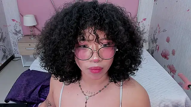 SafiroAgataaa online show from September 24, 7:09 pm
