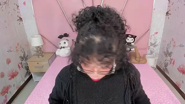 SafiroAgataaa online show from December 4, 2:21 am