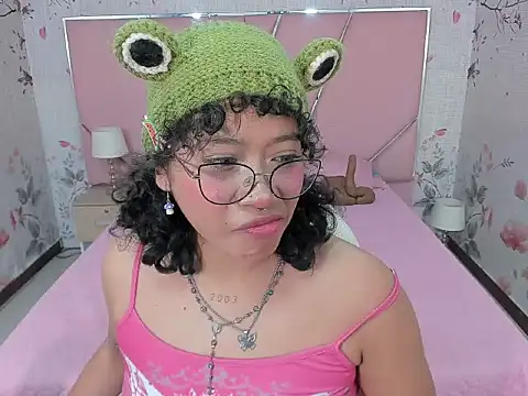 SafiroAgataaa online show from September 9, 3:54 pm