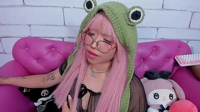 SafiroAgataaa online show from January 8, 11:55 pm