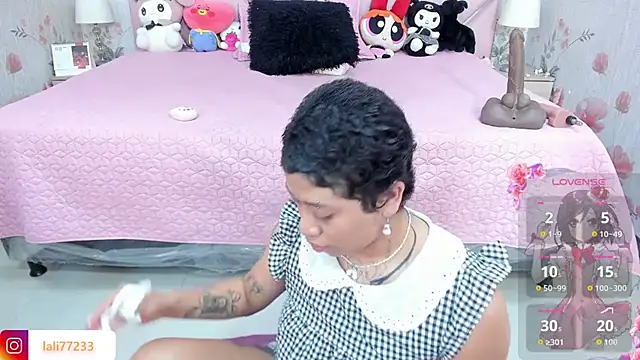 Snapshot of SafiroAgataaa chatting on June 28, 2:40 am SafiroAgataaa online show from June 28, 2:40 am