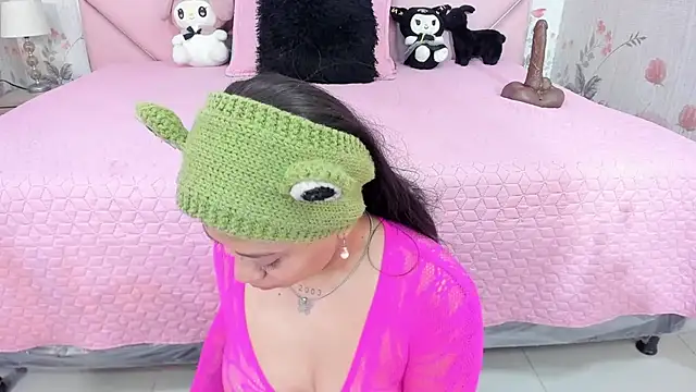 SafiroAgataaa online show from March 8, 3:10 am