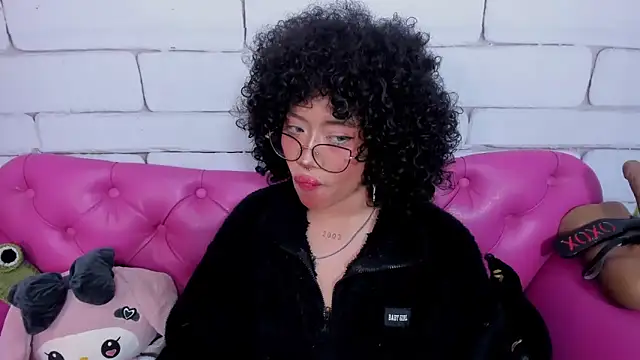 SafiroAgataaa online show from January 14, 12:47 am