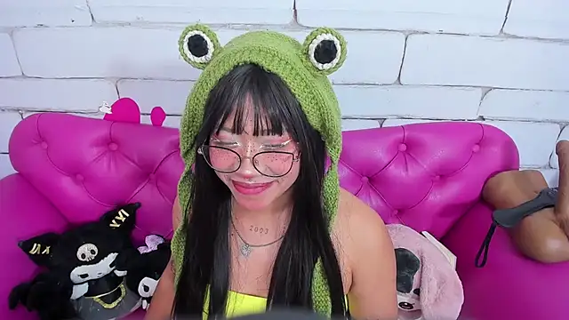 SafiroAgataaa online show from November 6, 2:48 am