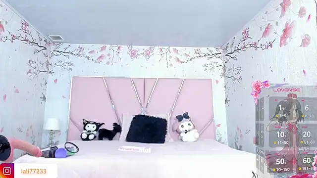 SafiroAgataaa online show from May 31, 2:39 am