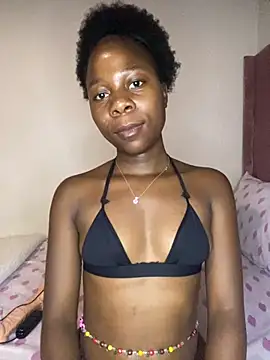 Snapshot of Crazyqueenxxx chatting on October 27, 9:27 pm Crazyqueenxxx online show from October 27, 9:27 pm