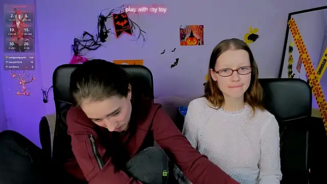 Snapshot of daisy_baby1 chatting on October 26, 2:45 am daisy baby1 online show from October 26, 2:45 am