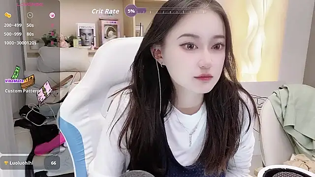 Snapshot of Naiyi-babe chatting on October 19, 3:59 pm Naiyi-babe online show from October 19, 3:59 pm