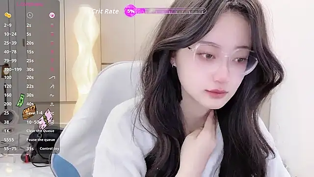 Snapshot of Naiyi-babe chatting on November 21, 3:44 pm Naiyi-babe online show from November 21, 3:44 pm