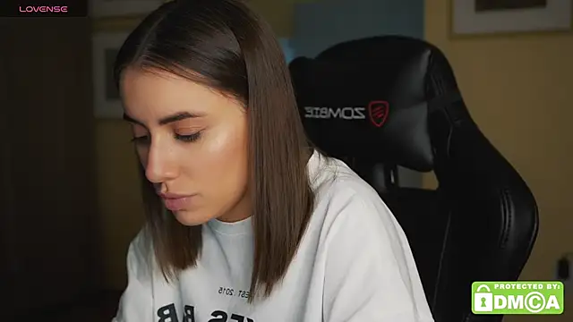 Snapshot of KateCarrey chatting on October 30, 3:42 pm KateCarrey online show from October 30, 3:42 pm