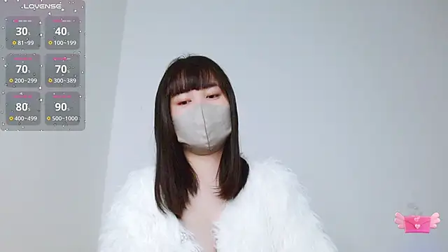 Zinzin chan online show from March 11, 8:03 pm