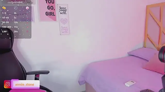 AnniEsstone online show from March 12, 9:19 pm