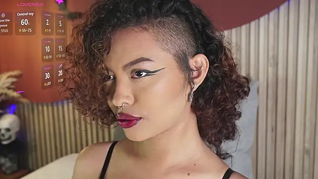 Nina Kinky online show from October 3, 12:50 pm