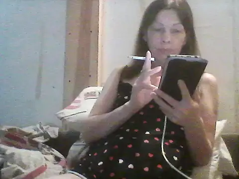 Snapshot of Milana38 chatting on June 19, 8:03 pm Milana38 online show from June 19, 8:03 pm