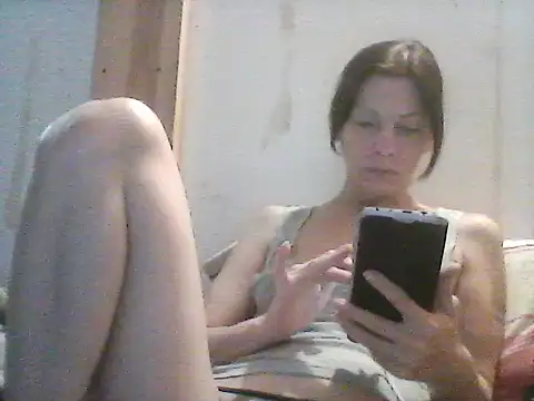 Snapshot of Milana38 chatting on June 14, 6:31 pm Milana38 online show from June 14, 6:31 pm