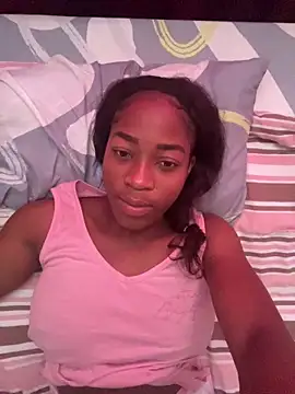 Snapshot of Sophia_moons chatting on September 21, 5:18 pm Sophia moons online show from September 21, 5:18 pm