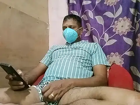 Snapshot of StreetLover_77 chatting on September 19, 3:49 pm StreetLover 77 online show from September 19, 3:49 pm