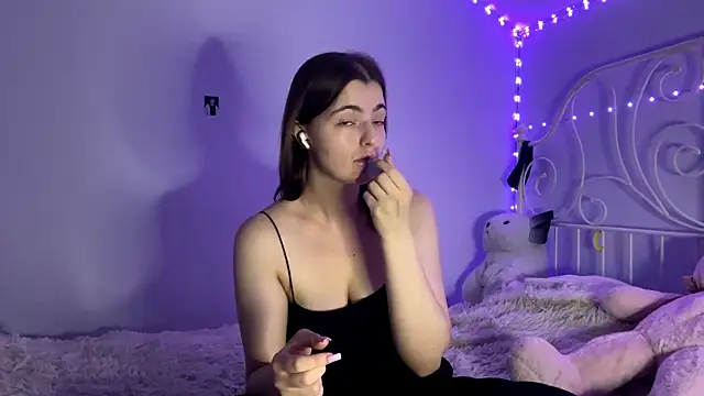 Snapshot of HoneyMist chatting on November 11, 5:08 pm HoneyMist online show from November 11, 5:08 pm