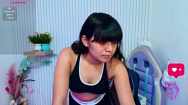 Snapshot of kataleya__18 chatting on June 12, 7:44 pm kataleya 18 online show from June 12, 7:44 pm