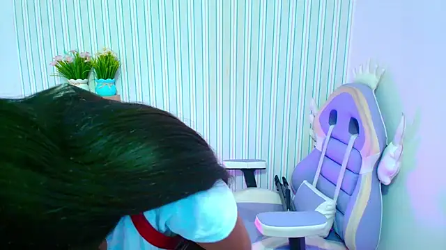 kataleya  18 online show from April 9, 8:04 pm