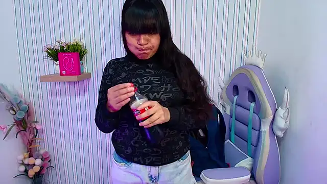 Snapshot of kataleya__18 chatting on July 10, 7:47 pm kataleya 18 online show from July 10, 7:47 pm