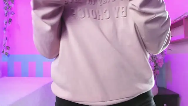 Snapshot of kataleya__18 chatting on February 11, 1:16 am kataleya 18 online show from February 11, 1:16 am