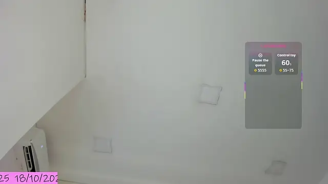 Snapshot of Ariel_Versace chatting on October 18, 9:28 pm Ariel Versace online show from October 18, 9:28 pm
