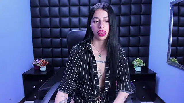 Dulce Miaa  online show from March 21, 6:01 pm