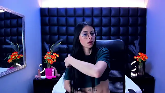 Snapshot of Dulce_Miaa_ chatting on June 16, 6:08 pm Dulce Miaa online show from June 16, 6:08 pm