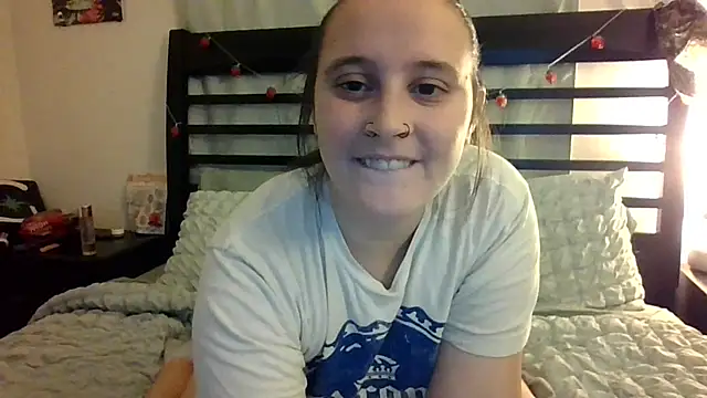 Snapshot of Shadow_Slut chatting on September 26, 1:01 am Shadow Slut online show from September 26, 1:01 am